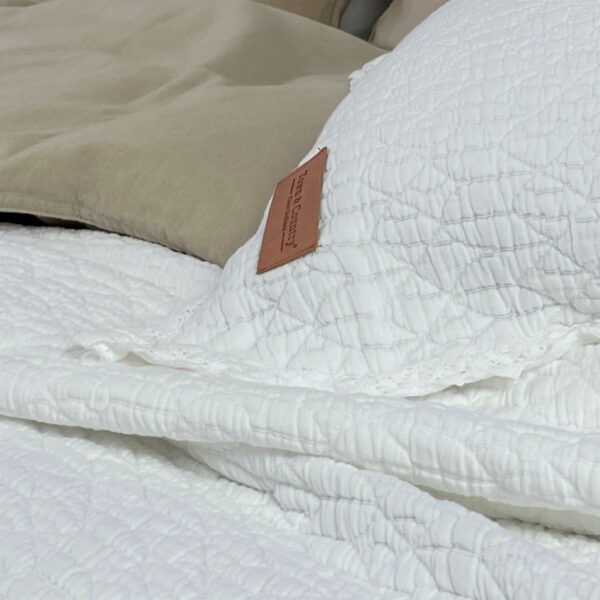 Town&Country Stonewashed Katoen Sprei – Carolina Wit